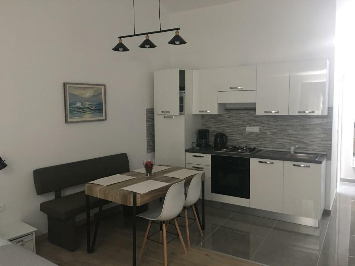 Studio Apartman Dado Lägenhet Bale Exteriör bild